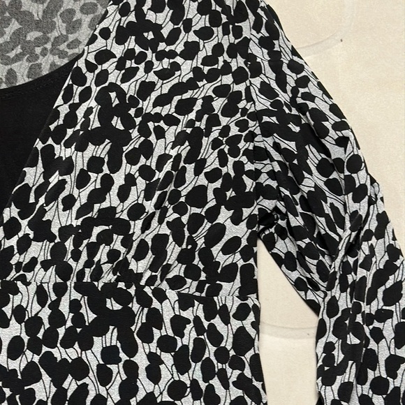 BRIGGS NEW YORK Black & Sliver/ gray Patterned Faux Layered Blouse Top, S - Picture 3 of 7